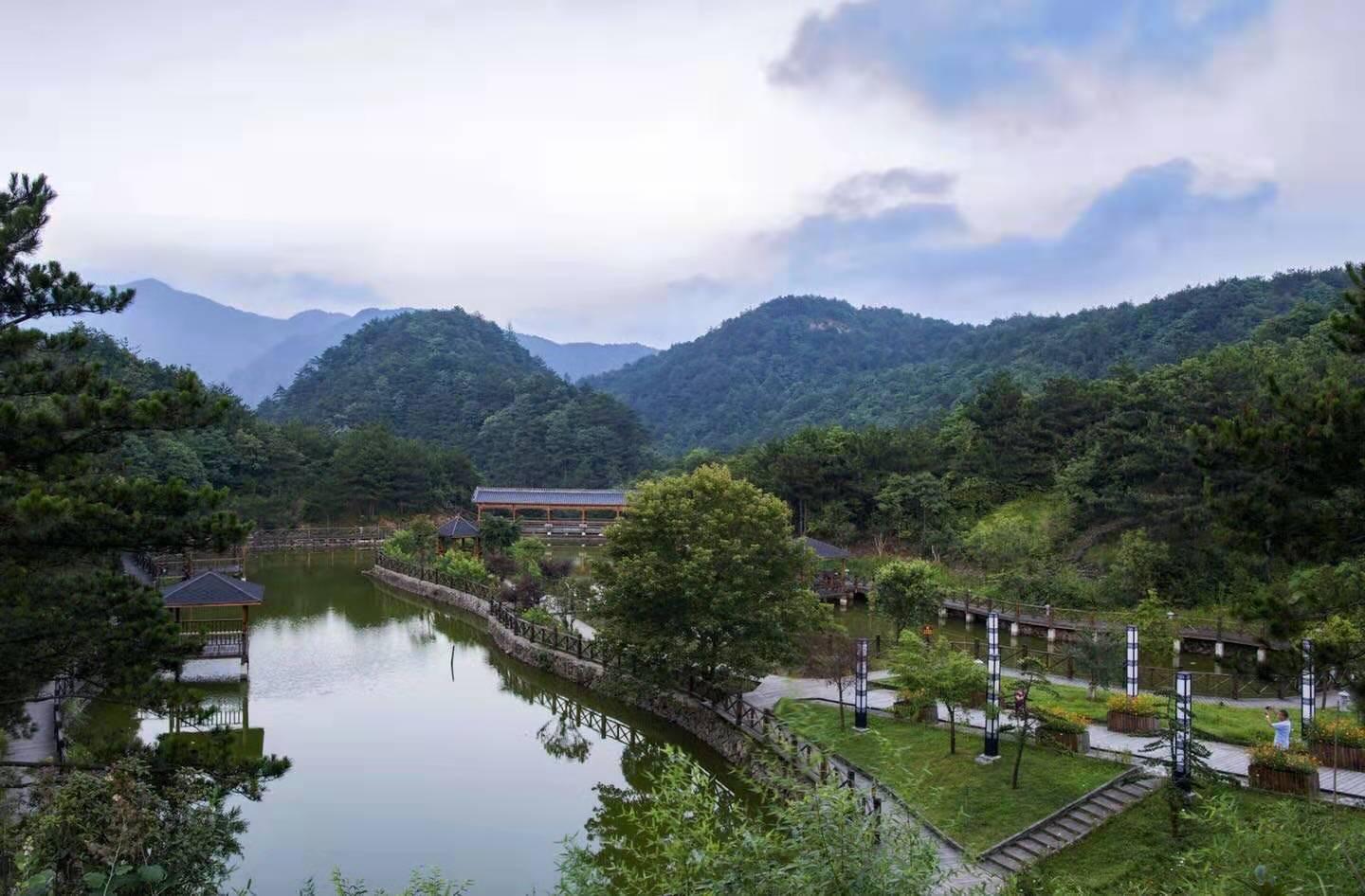         文成山一角养生基地